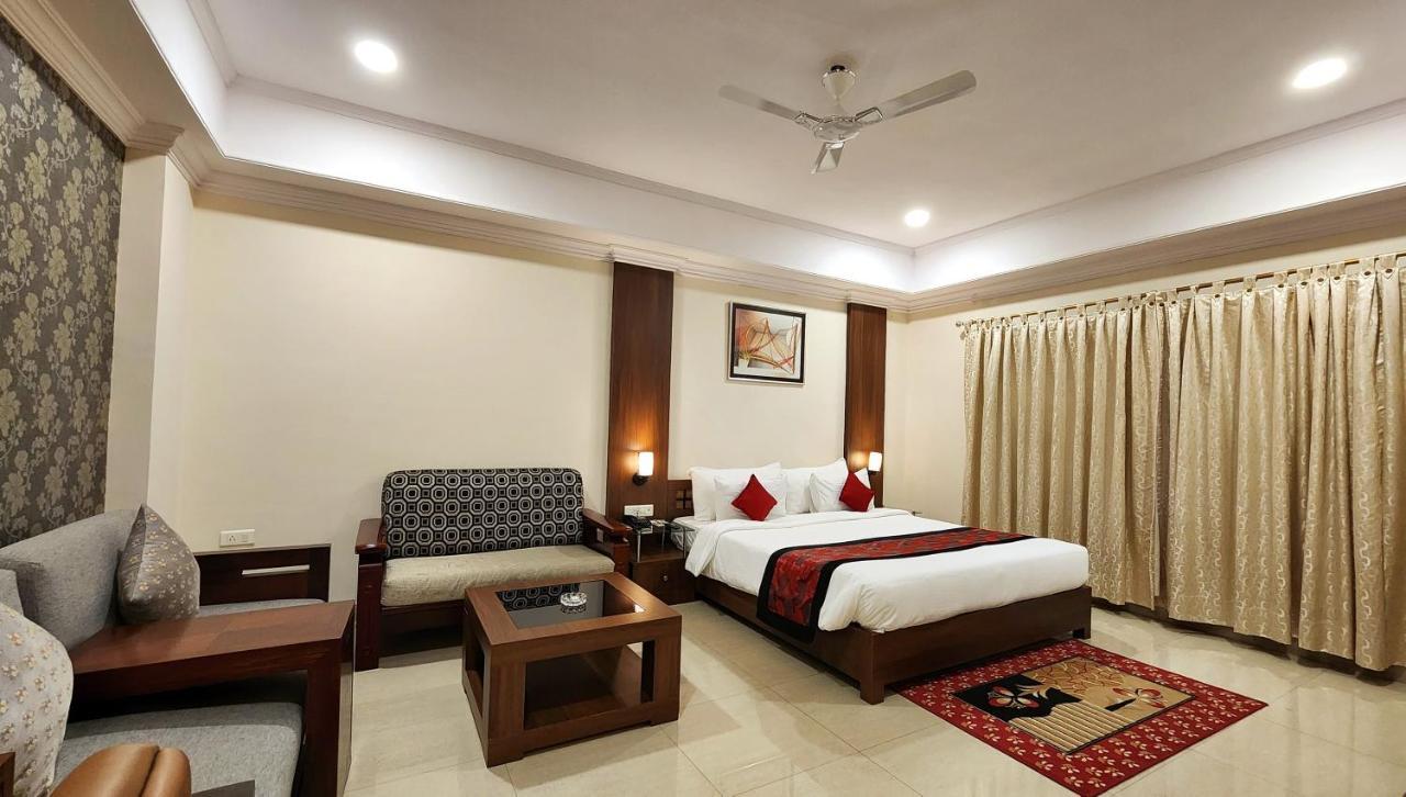 The Orchard Hotel Jharsuguda Ngoại thất bức ảnh
